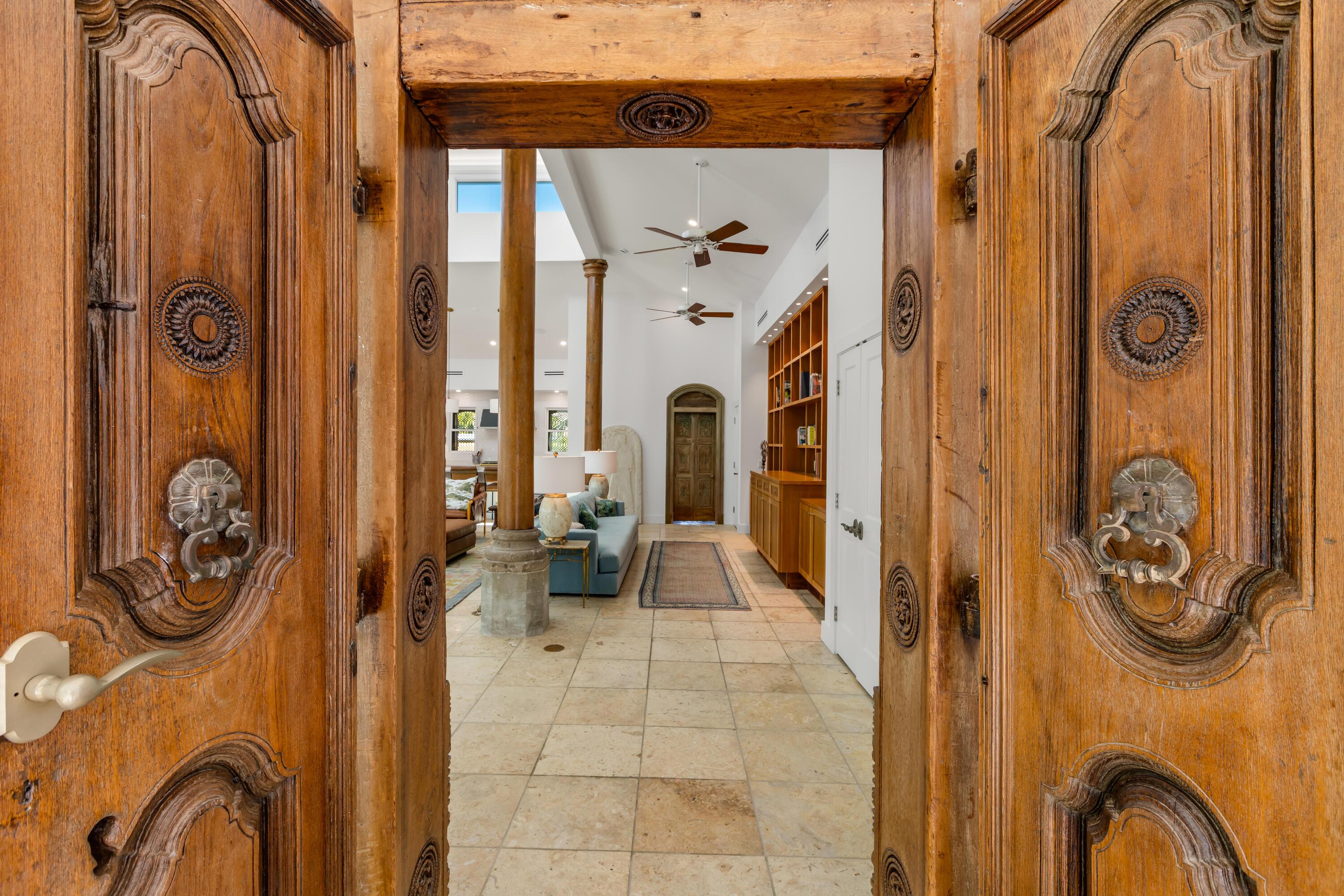 Image 4: 1014 FLAGLER AV HD-22