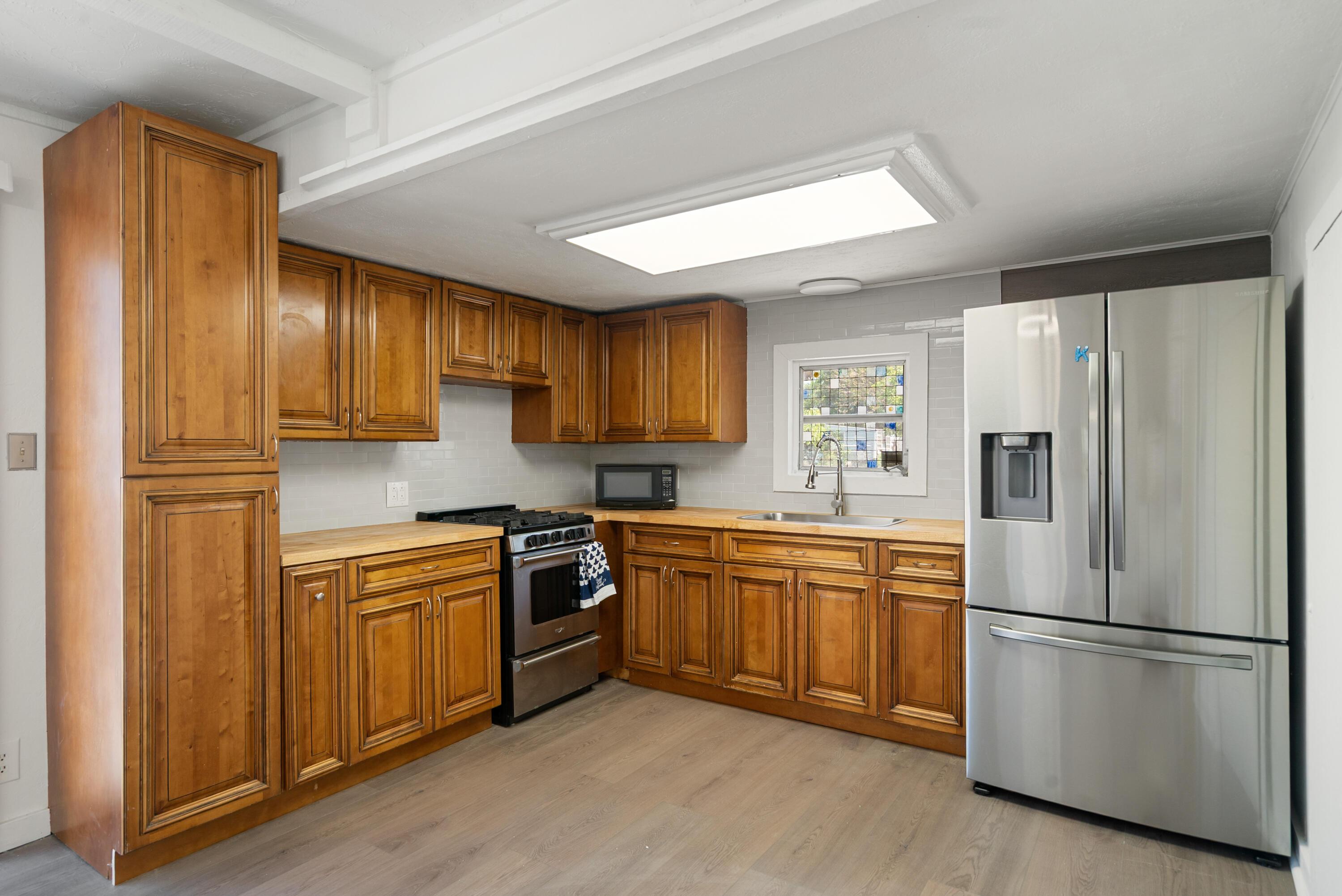 Image 3: New Kitchen