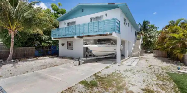 Image 4: virtual-tour-364575-03