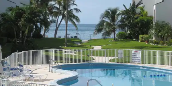 601 W Ocean Dr Drive