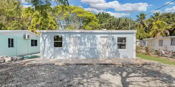 53 Hibiscus Lane