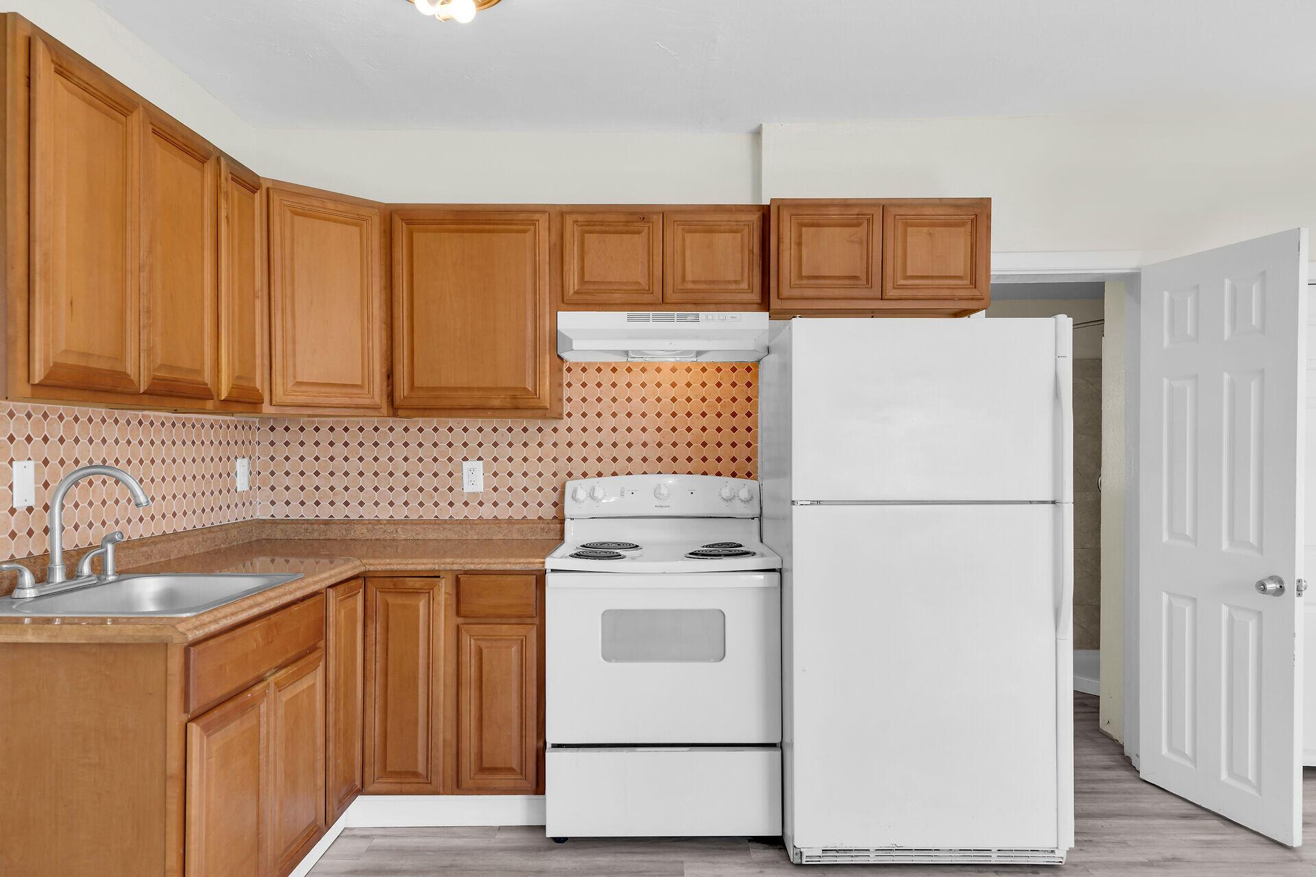 Image 4: virtual-tour-361772-05