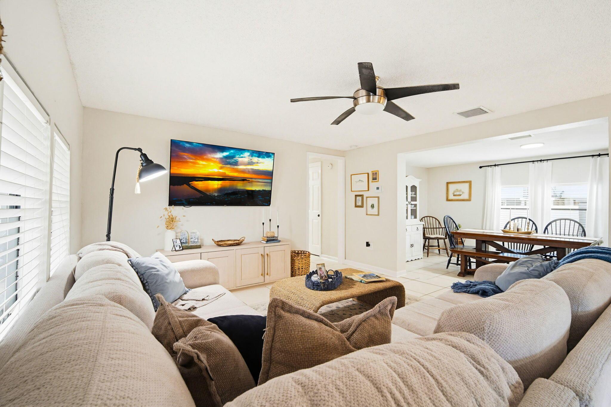 Image 3: 29-web-or-mls-313 Ave D 029