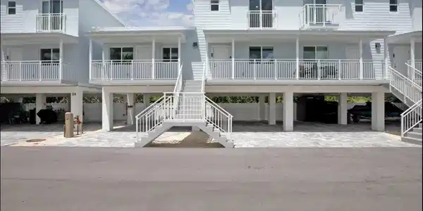 10877 Overseas Highway