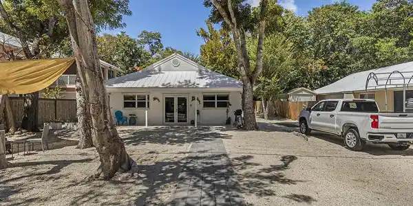 137 Navajo Street