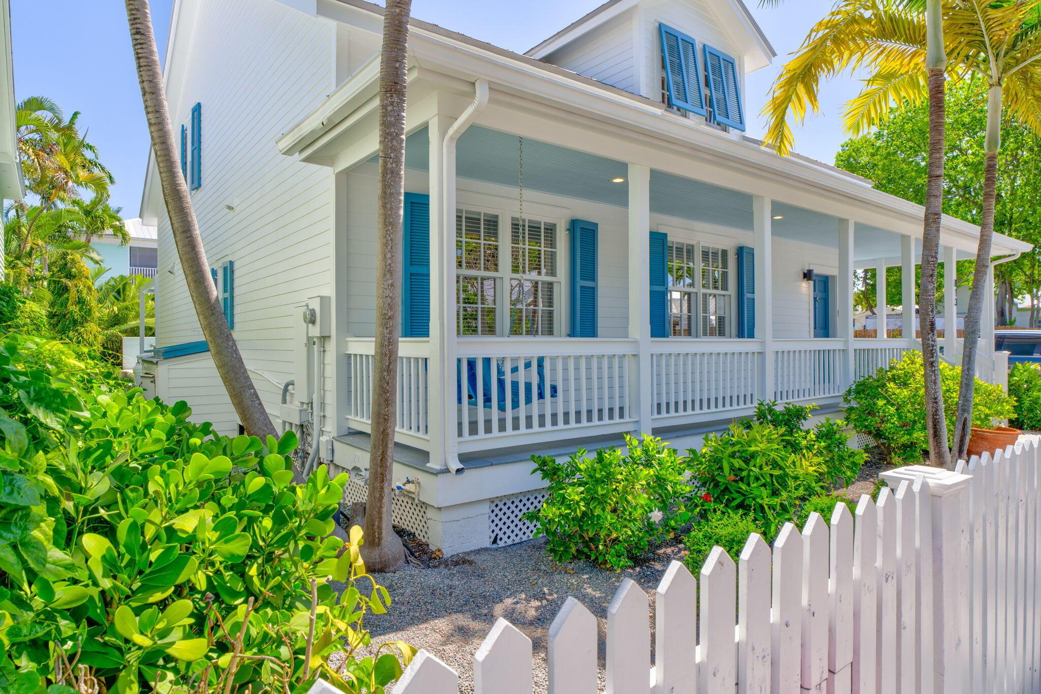 Image 1: 813 Thomas Street