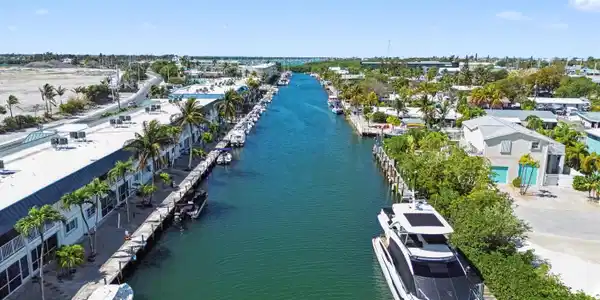 Image 2: 09_DJI_0642