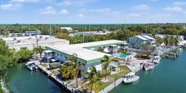 Image 3: 10_DJI_0643