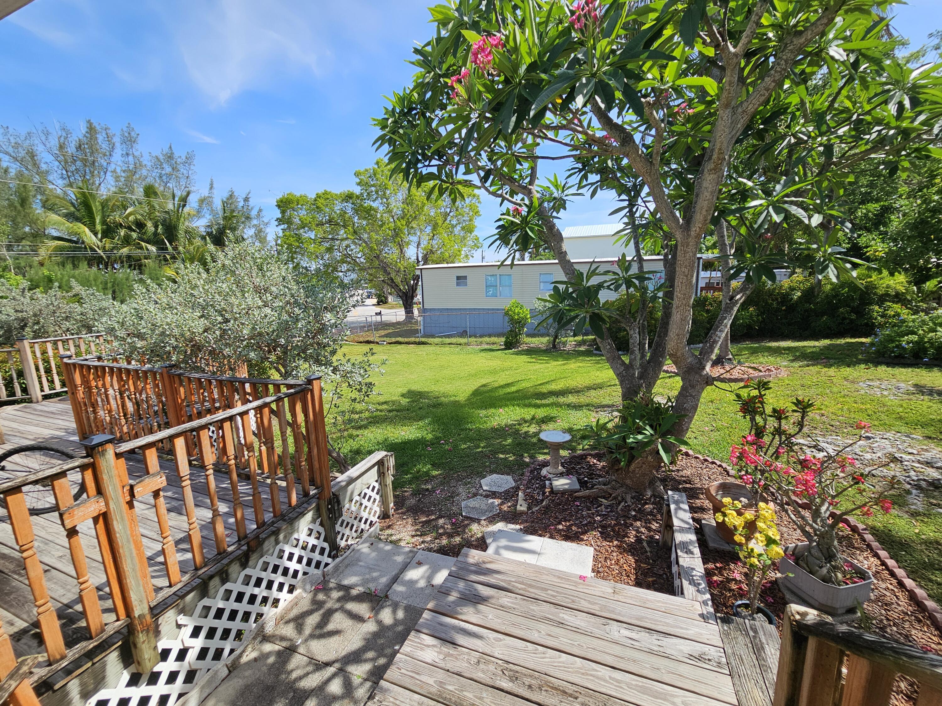 Image 4: Access to Yard