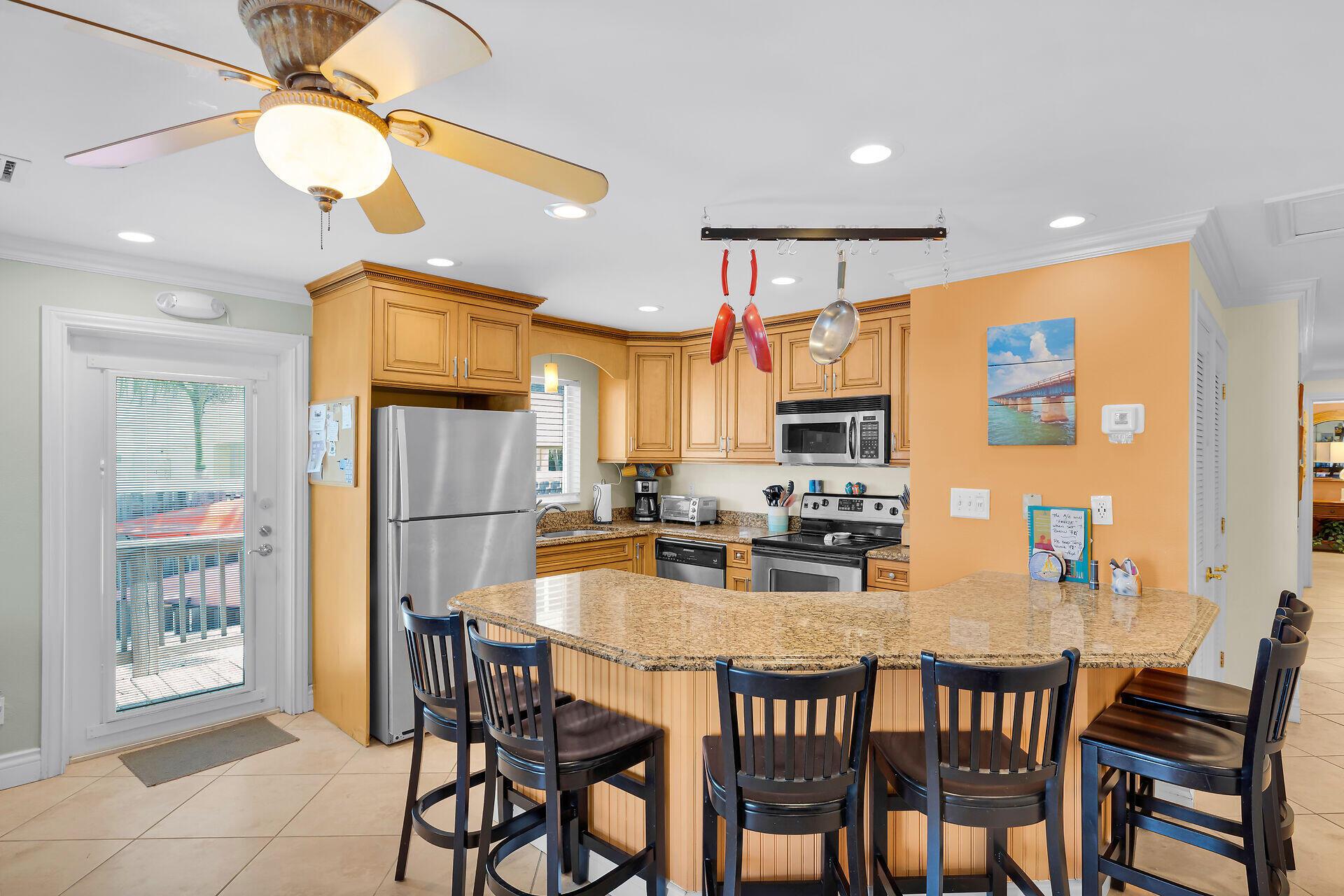 Image 2: Kitchen 2