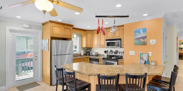 Image 2: Kitchen 2