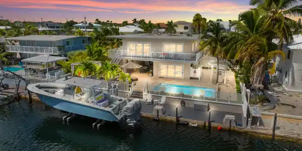 Image 2: 202 Atlantic Blvd