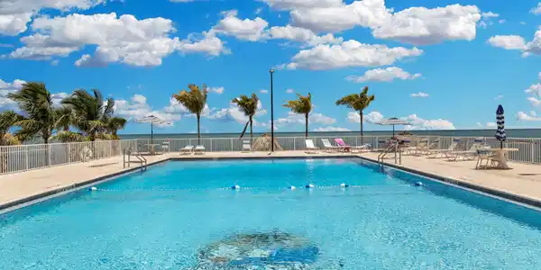 10877 Overseas Highway