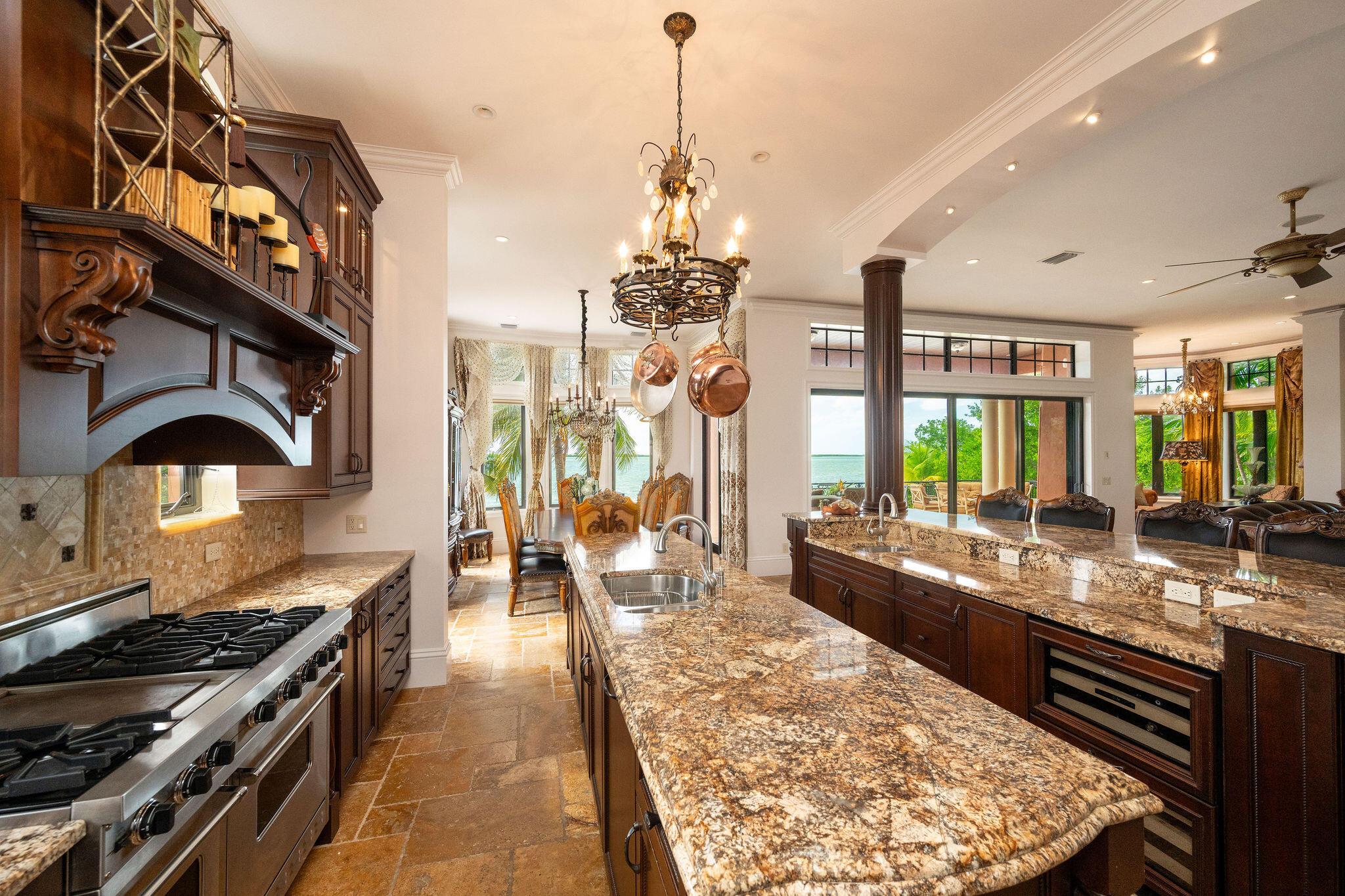 Image 3: 2 GRANITE ISLANDS & VIKING APPLIANCES