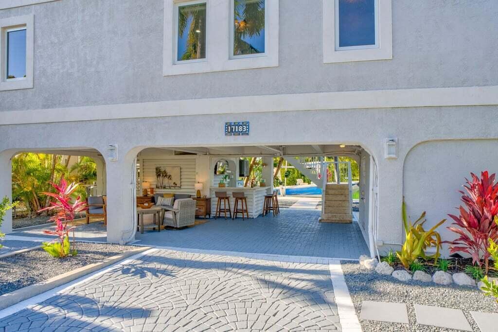 Image 3: 17183 Coral Drive
