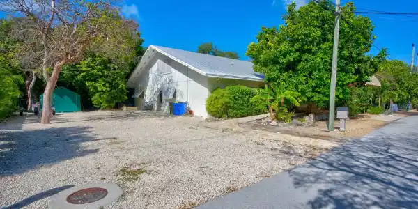 144 S Hammock Road