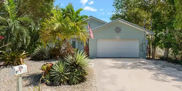 214 Apache Street