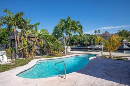 2924 Riviera Drive