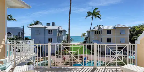 821 W Ocean Drive