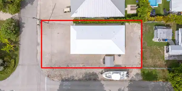 Image 2: Corner Lot