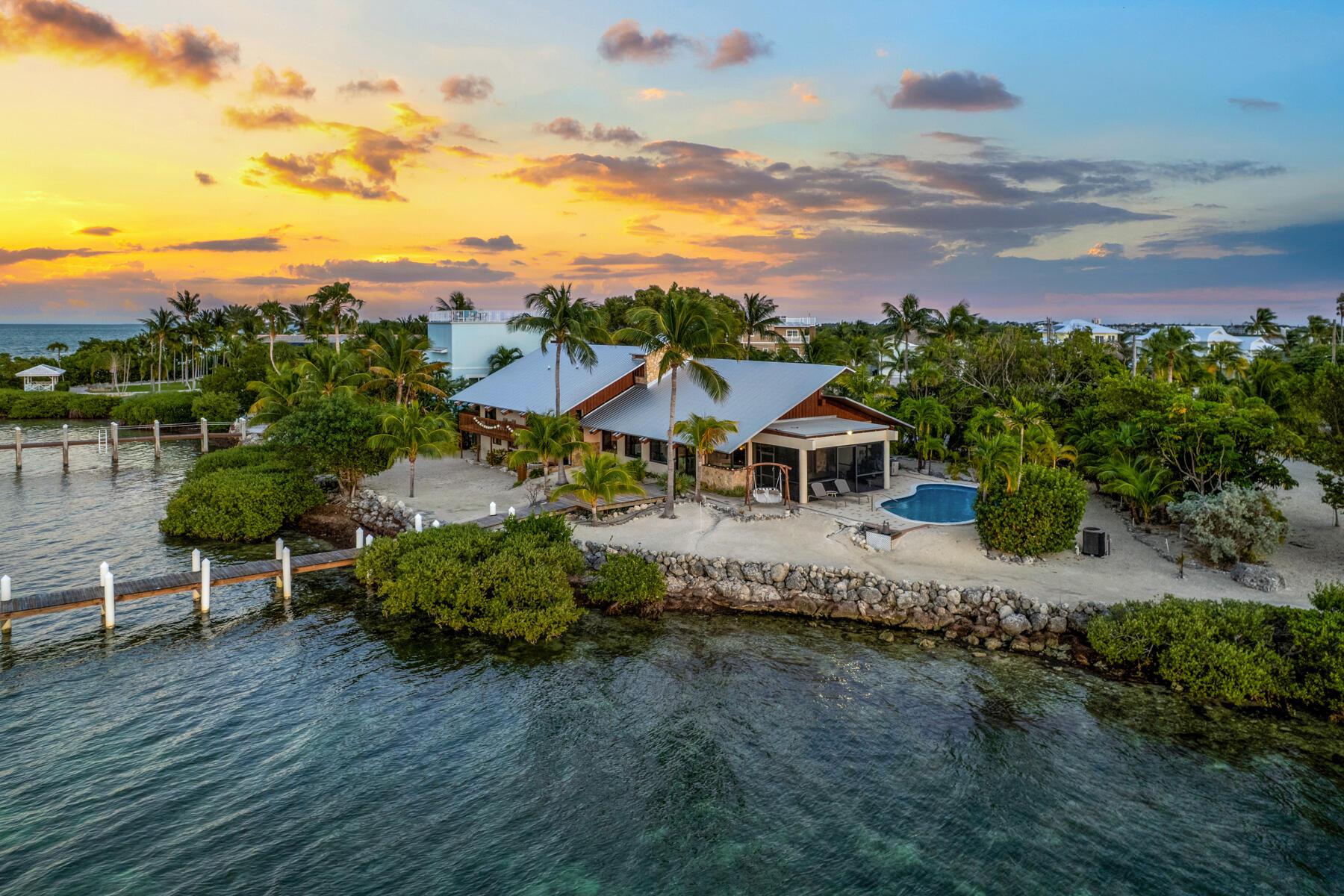 Image 2: 115 Windy Point Circle