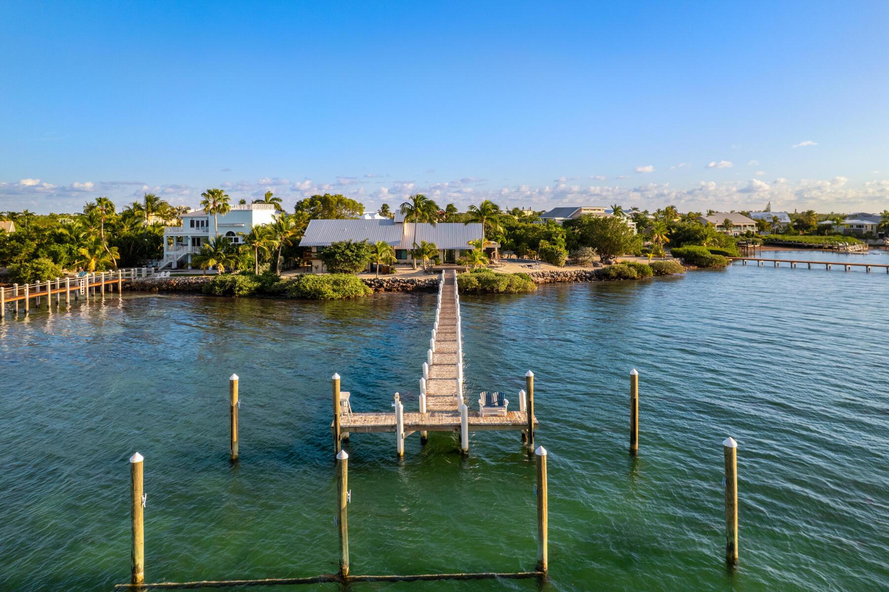 Image 4: 115 Windy Point Circle