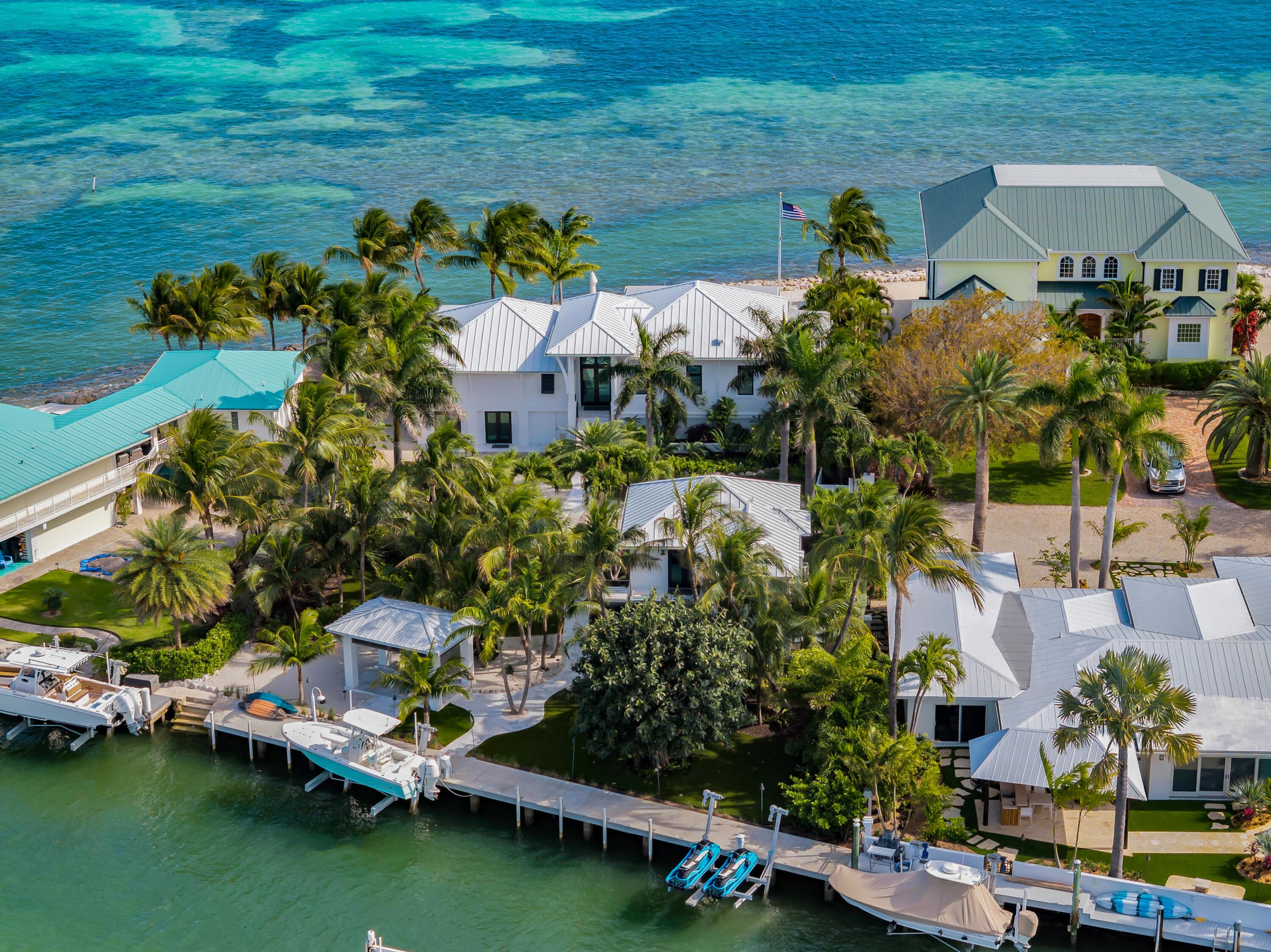 Image 2: Dual Waterfront Home