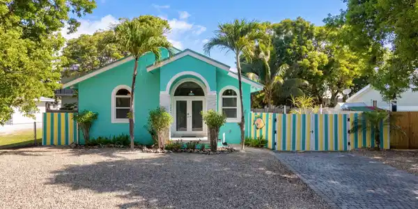 32 S Andros Road