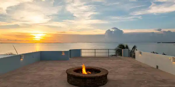 Image 3: Rooftop Deck View