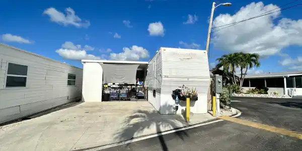 6099 Overseas Highway