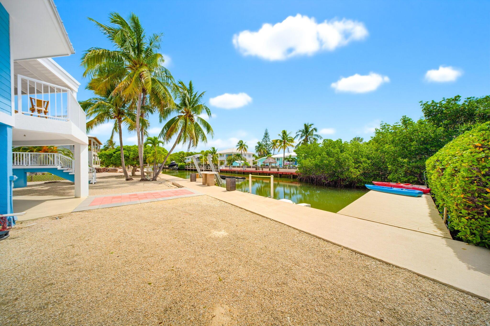 Image 4: Dock