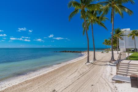 1001 W Ocean Drive