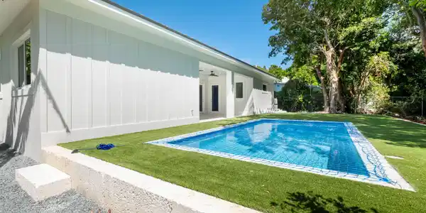 Image 3: Pool & Turf
