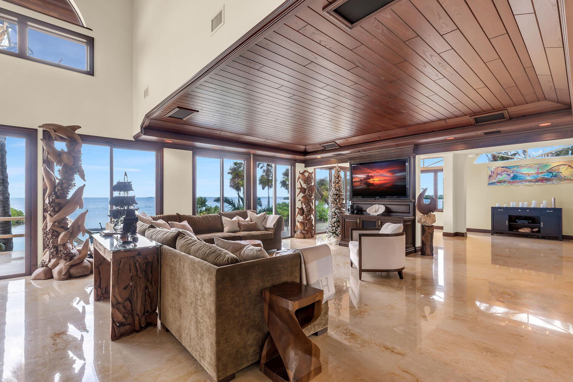 Image 3: Great Room