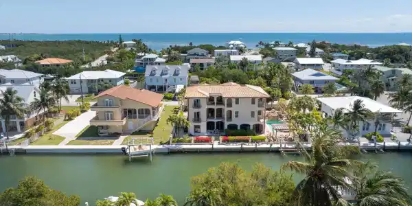 219 S Anglers Drive