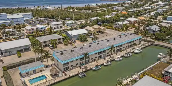 389 N Anglers Drive