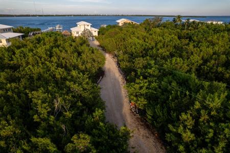 481 E Shore Drive