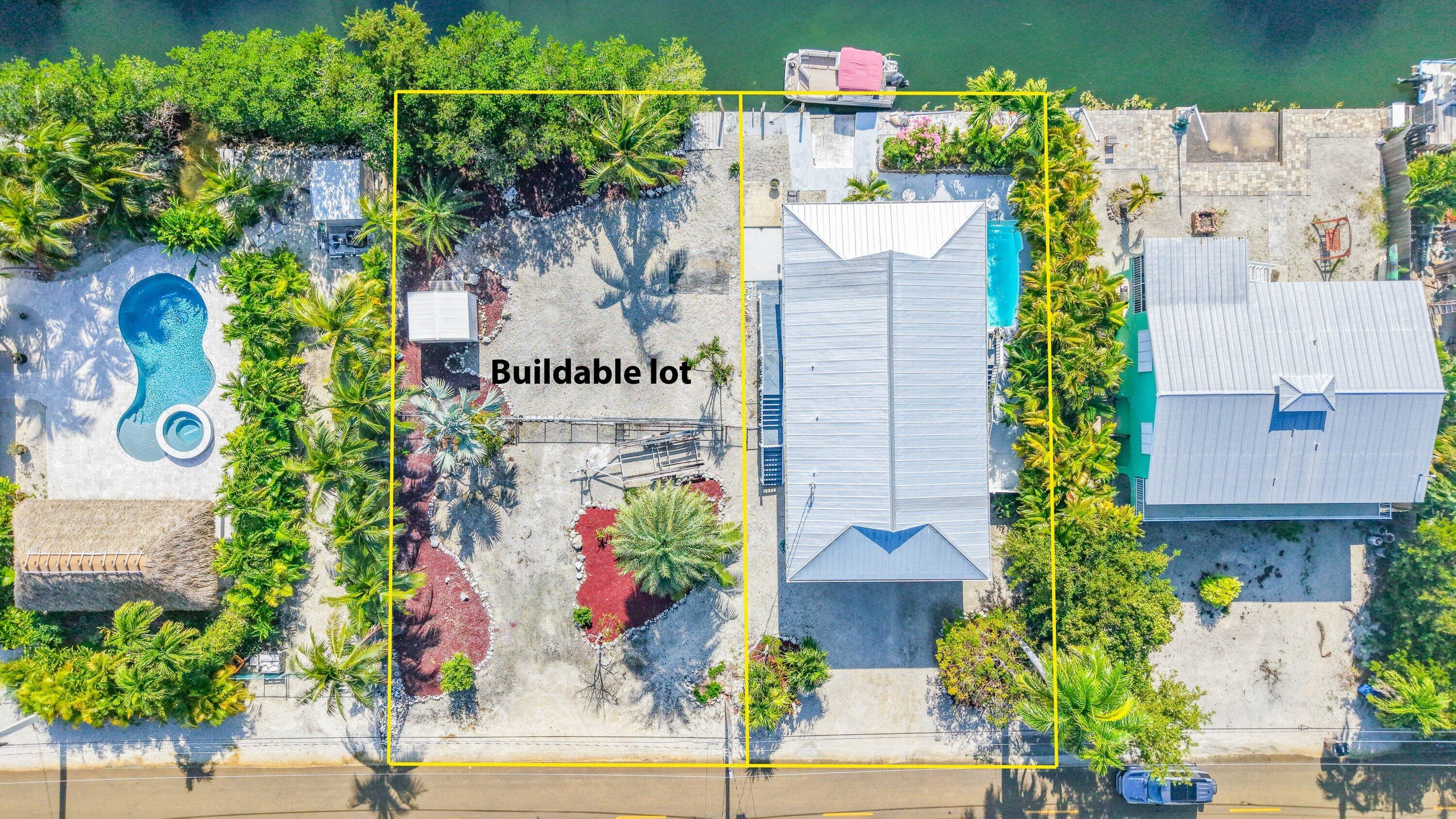 Image 1: 043-27426MartiniqueLane-RamrodKey-FL-330