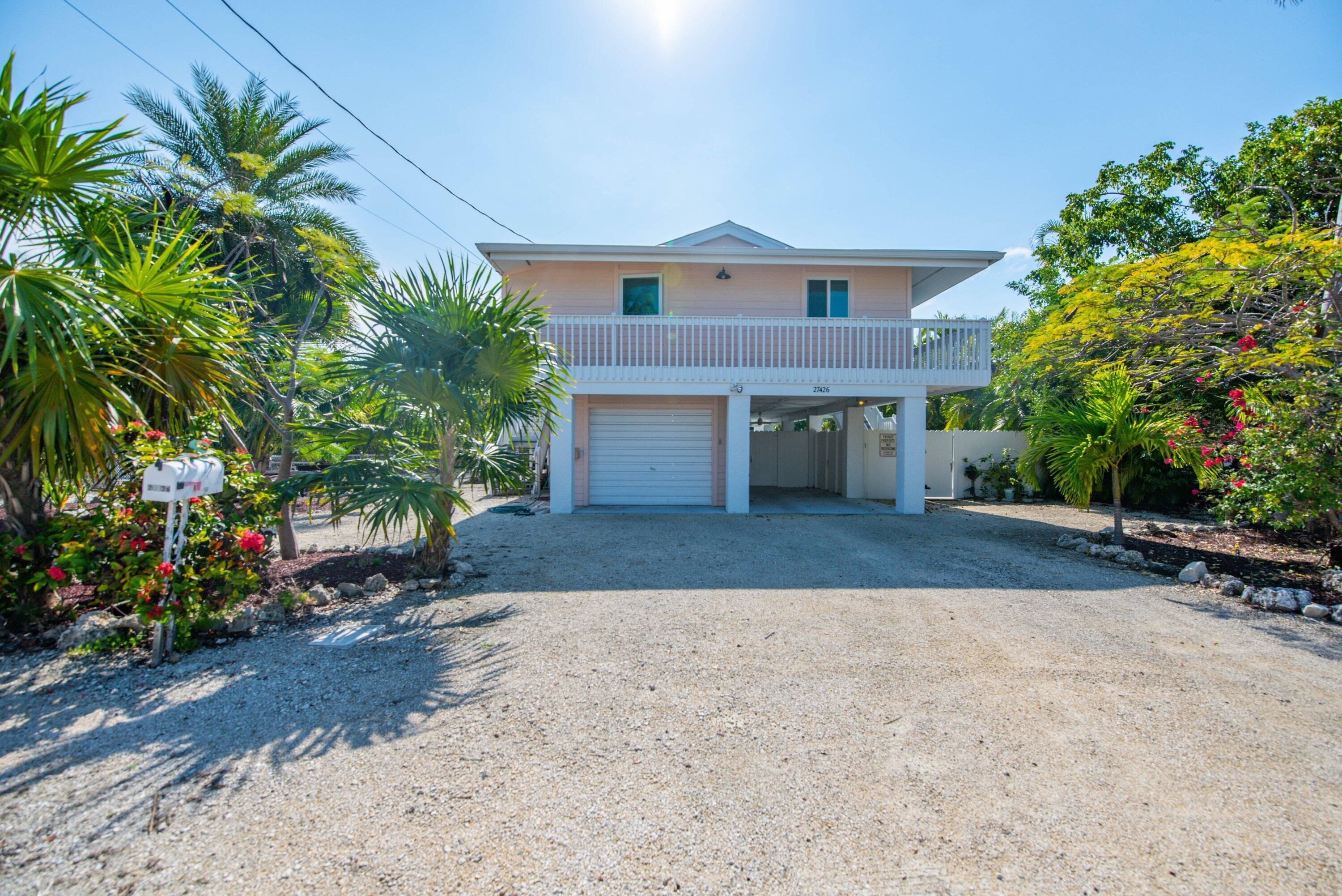 Image 2: 033-27426MartiniqueLane-RamrodKey-FL-330