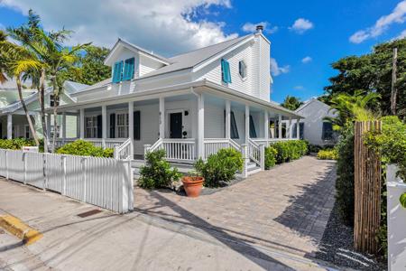813 Thomas Street