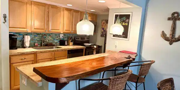 Image 4: 4 kitchen