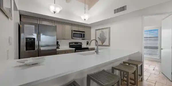 Image 3: Remodeled Kitchen
