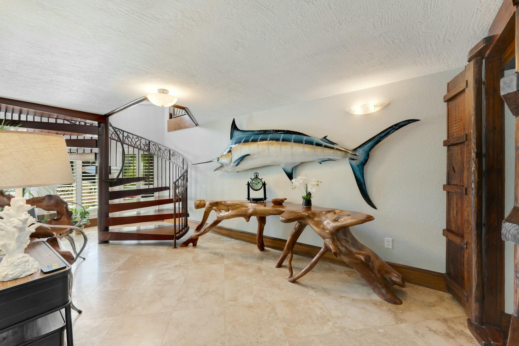 Image 4: Entry Foyer