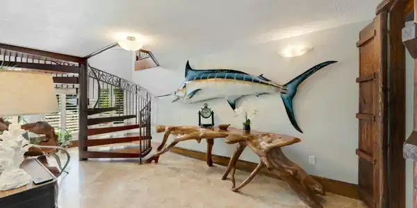Image 4: Entry Foyer