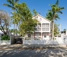 909 Frances Street