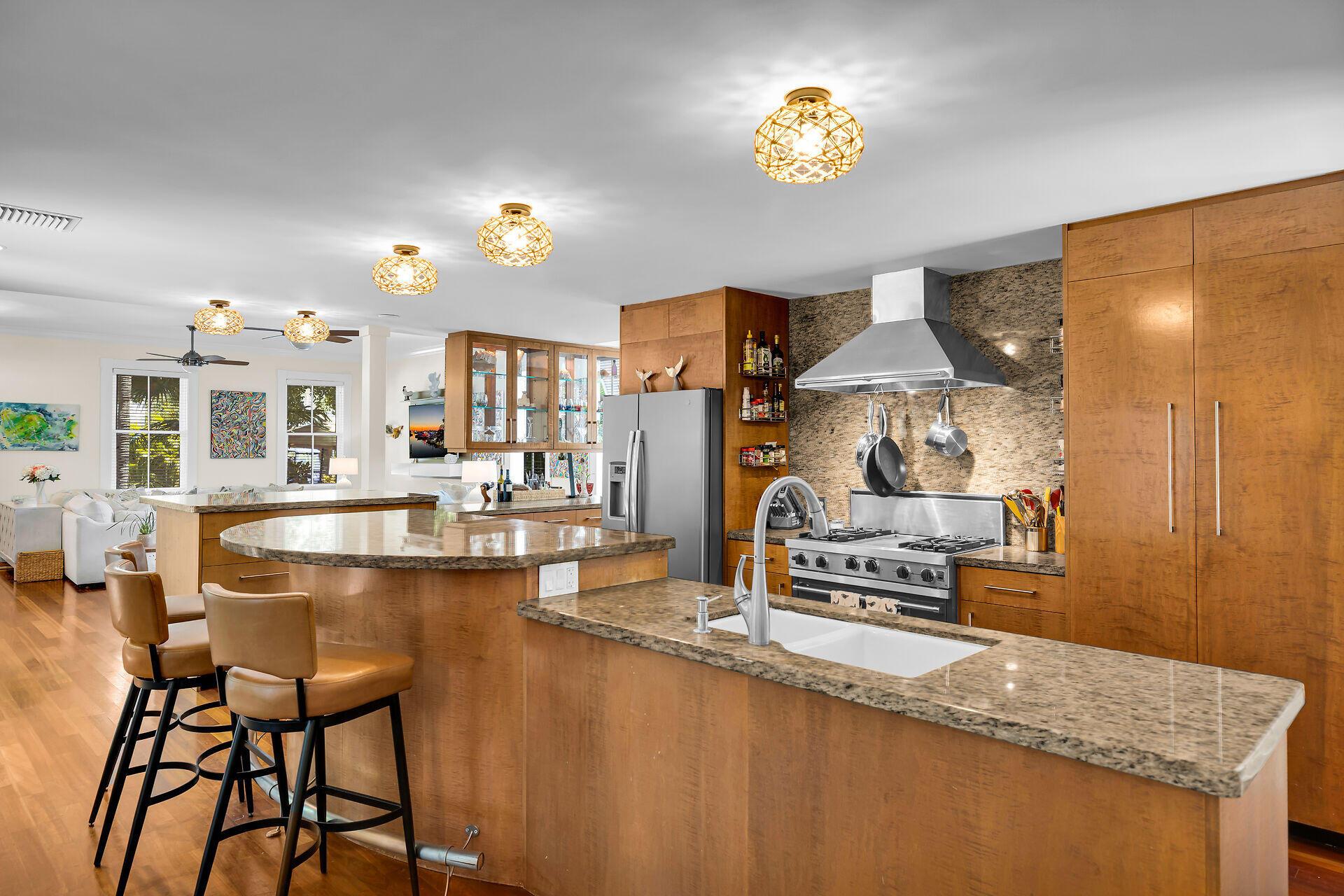 Image 4: 1115 South St, Key West, FL