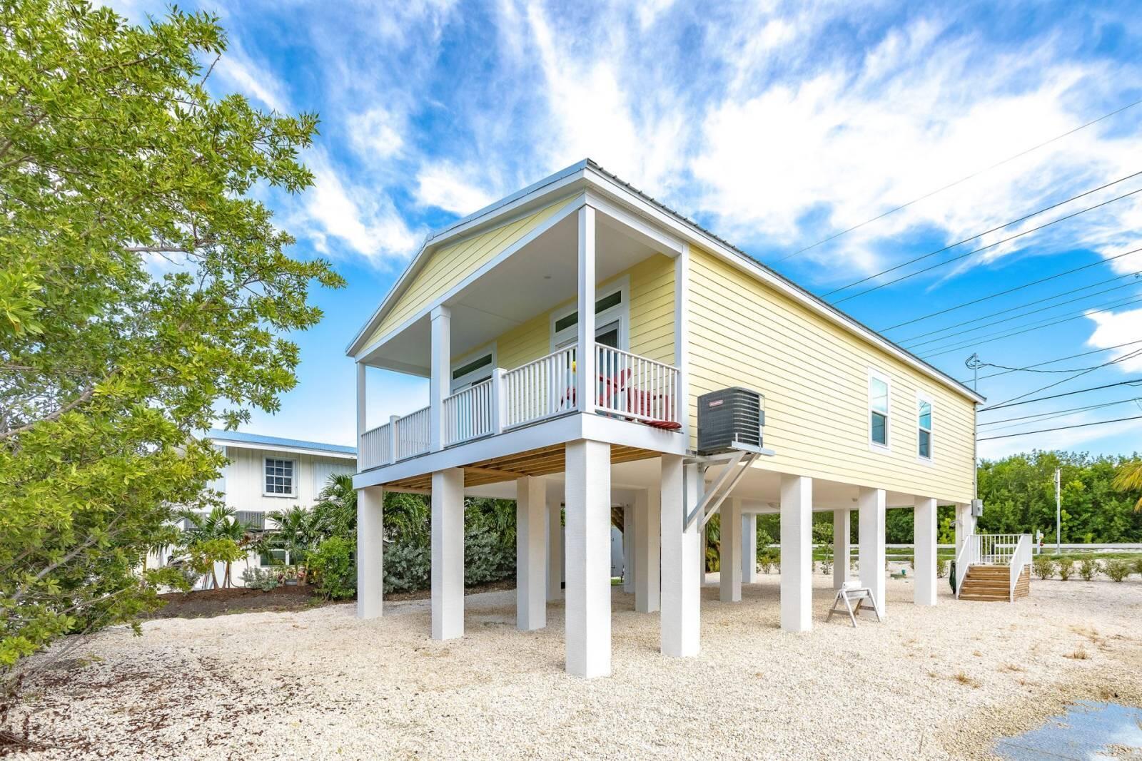Image 3: Summerland Key