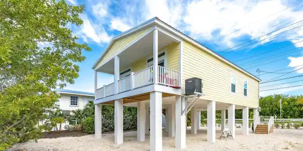 Image 3: Summerland Key