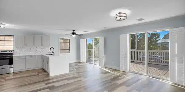 Image 2: 29172 Rose Drive