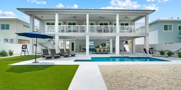 Image 2: BACKYARD